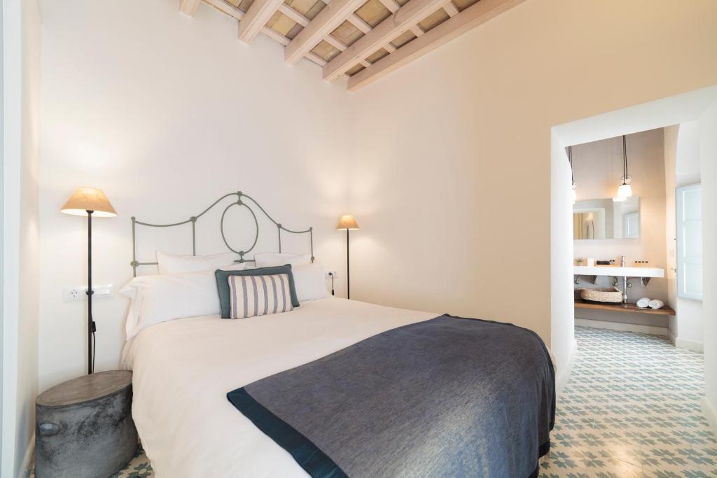 Casa Shelly Hospedería, Vejer de la Frontera – Updated 2023 ...