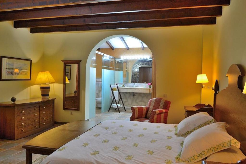 Postel nebo postele na pokoji v ubytování Villa Casa Binissagar II 106 by Mallorca Charme