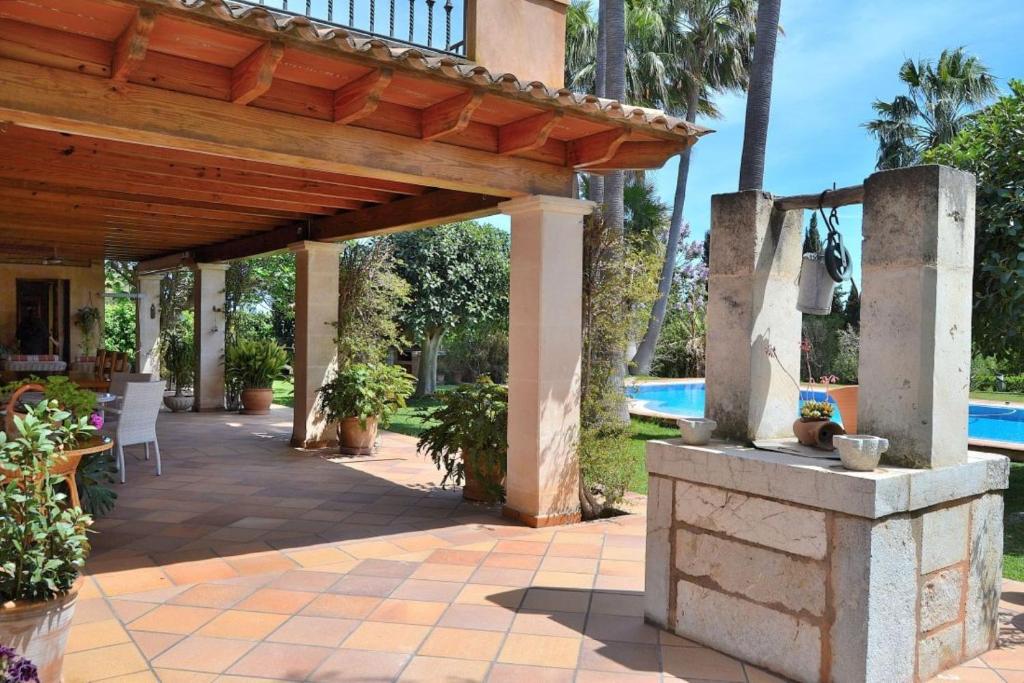 Bazén v ubytování Villa Casa Binissagar II 106 by Mallorca Charme nebo v jeho okolí
