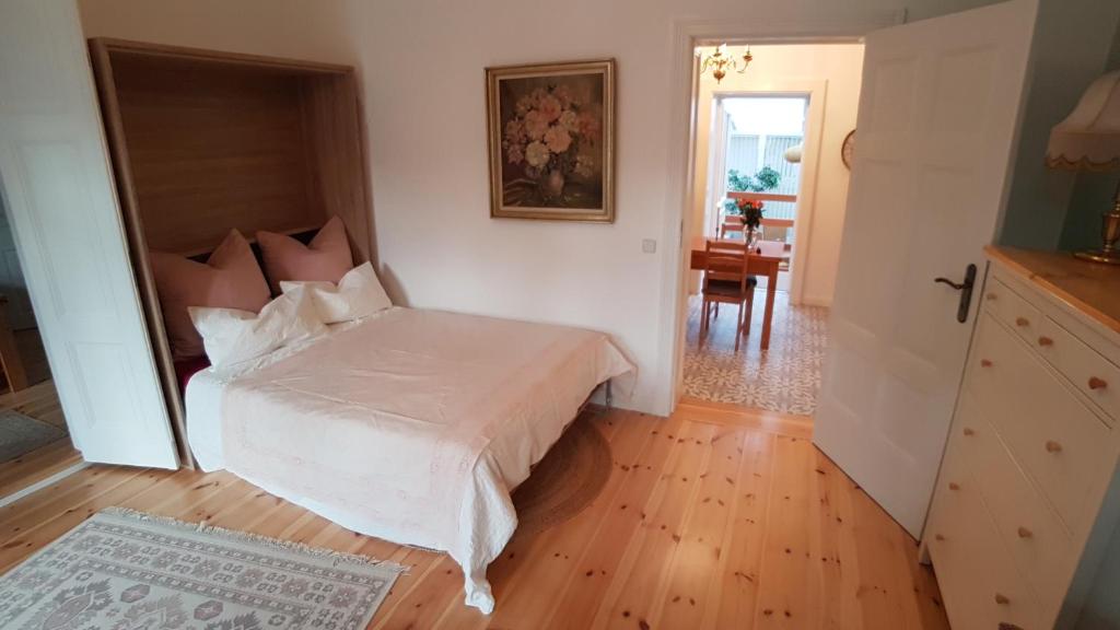 Ferienwohnung Papenmühle am Kurpark - Apartment With Lake View
