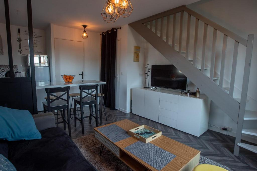 Flat With Balcony 7min From The Beach