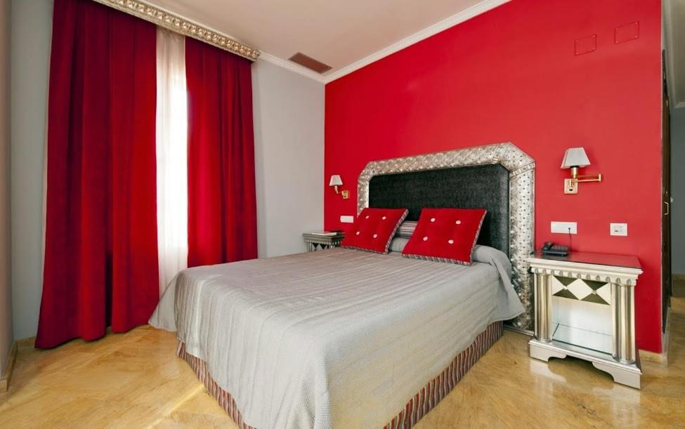 Adriano Boutique Sevilla - 8