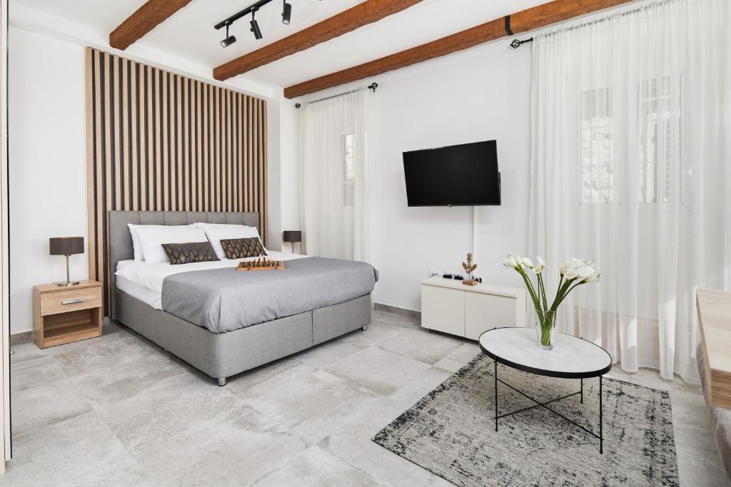 Old Town Casa Dameo Apartments - Studio With Mountain View