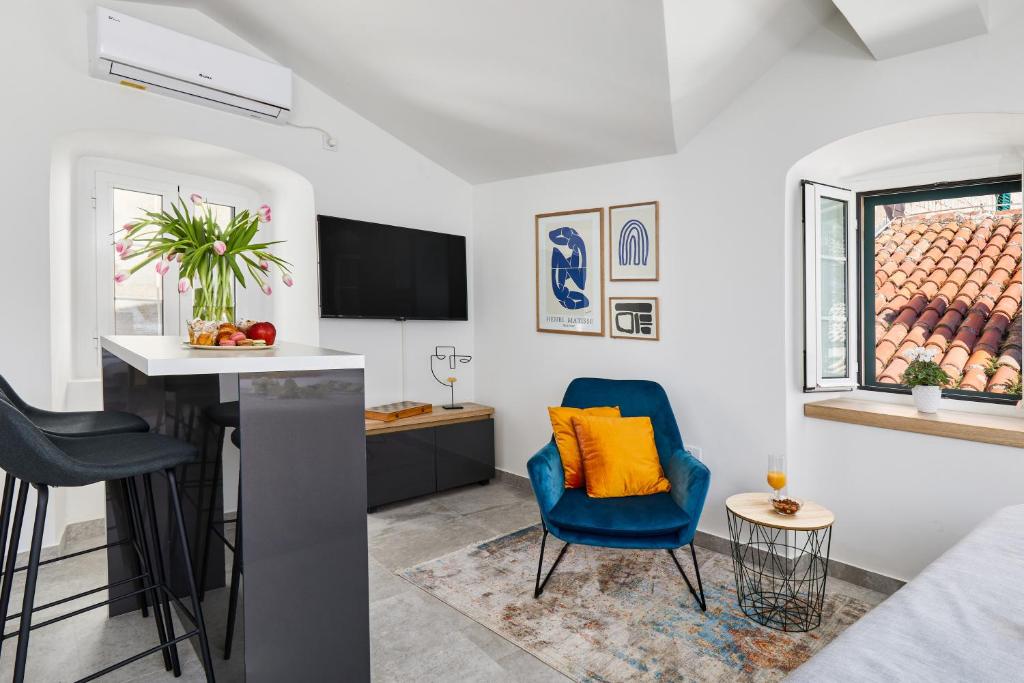 Old Town Casa Dameo Apartments - Deluxe Queen Studio