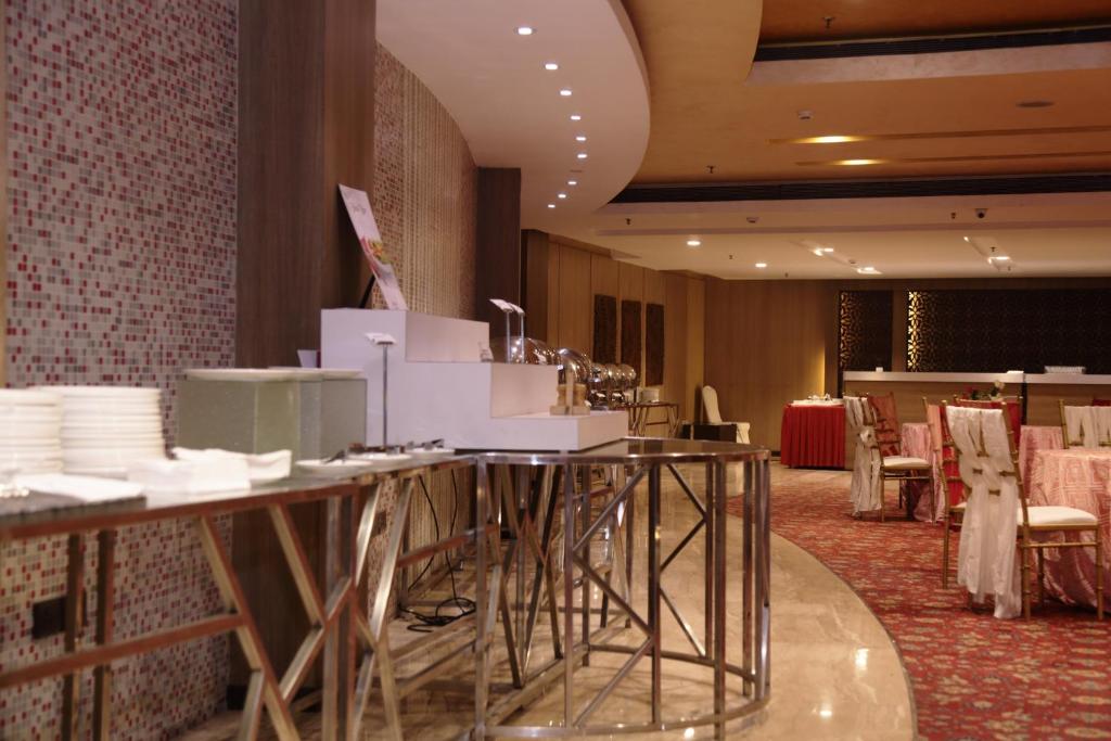 Posezení v ubytování Fortune Sector 27, Noida - Member ITC Hotels' Group