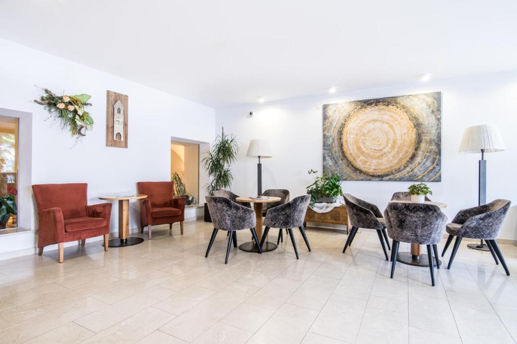 Posezení v ubytování Hotel Mondschein