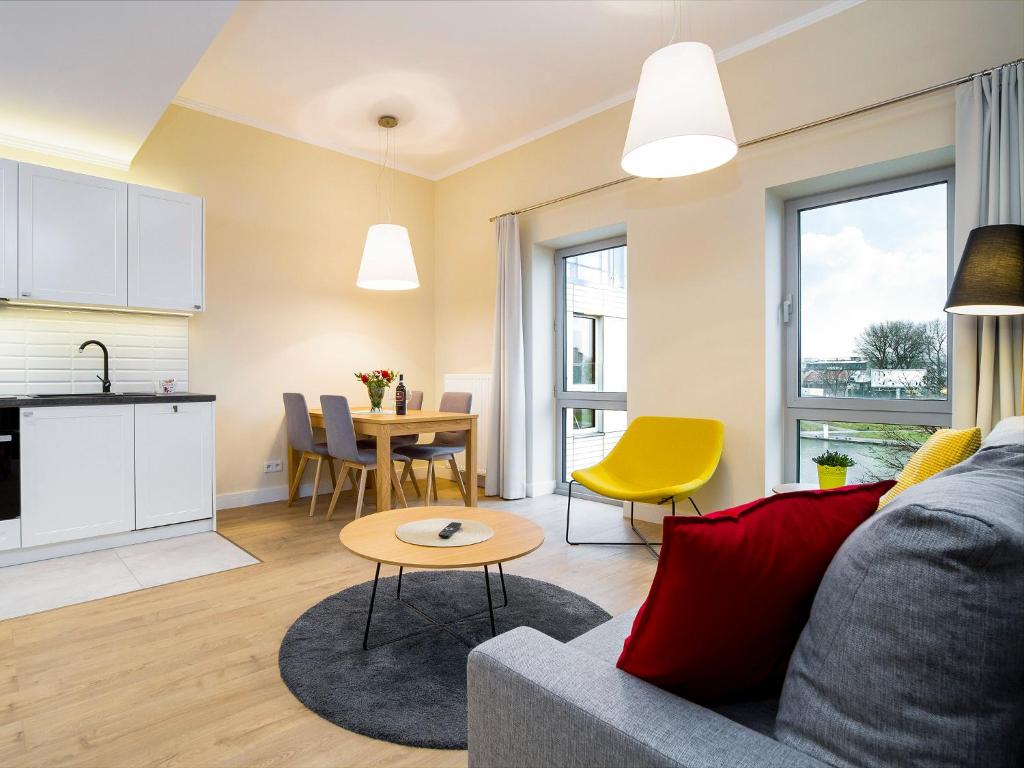 Cracow Riverside Aparthotel - Deluxe One-Bedroom Apartment With River View