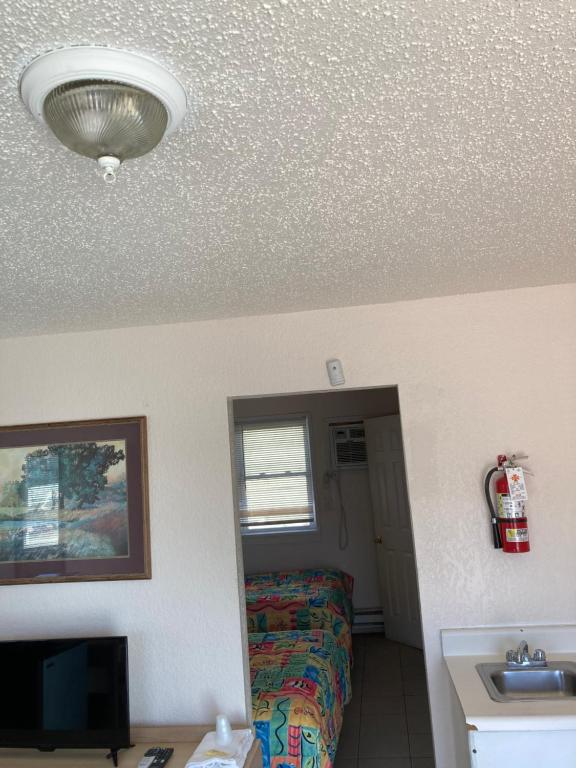 TV a/nebo společenská místnost v ubytování Surfside Motel - Seaside Heights
