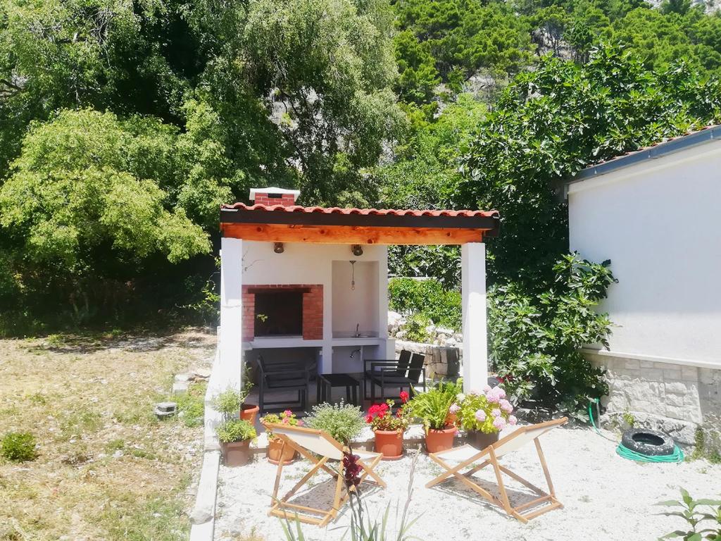 Zahrada ubytování Šarmantna kamena kuća