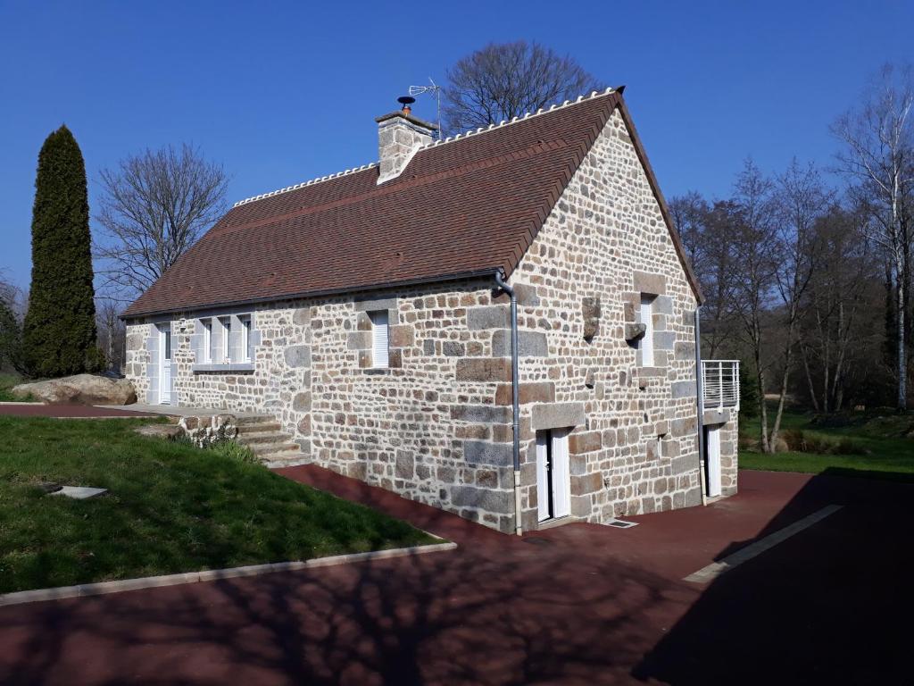 Le Moulin des Noës - Maison De Deux Chambres