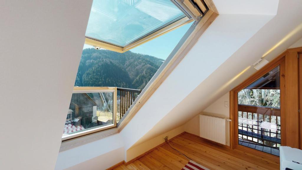 Výhľad na hory alebo výhľad na hory priamo z apartmánu