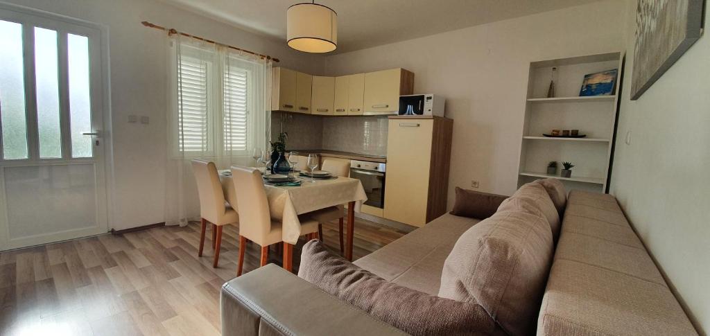 Apartments Lonza - 11