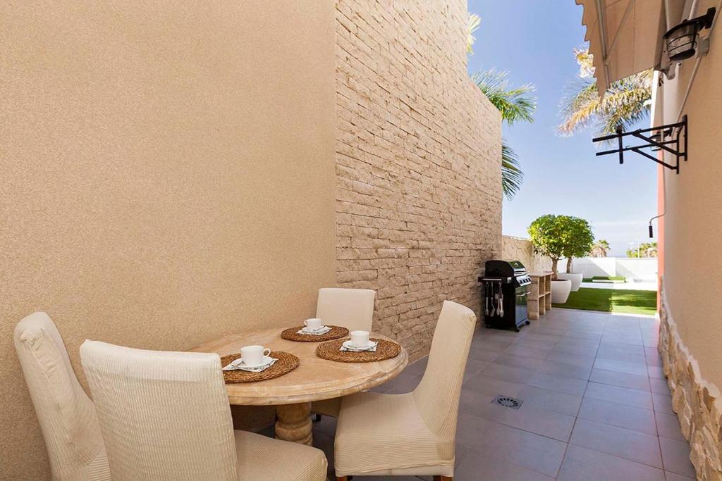 Balkón alebo terasa v ubytovaní Villa La Caleta Golf