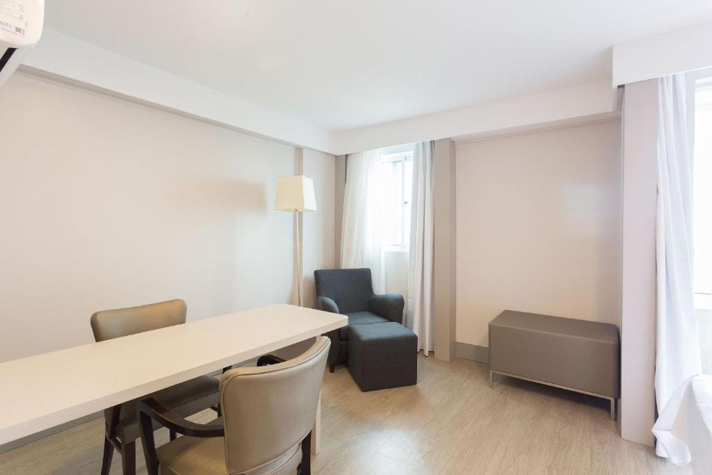  Confortável flat no Hotel Radisson com Café da Manhã