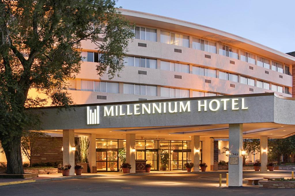 30 Dreamy Hotels Near University of Colorado Boulder 64 Millennium Harvest House Boulder image