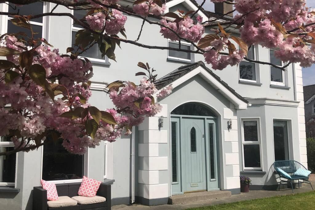 Luxury stay The Rectory by Wild Atlantic Wanderer, Fahan (updated