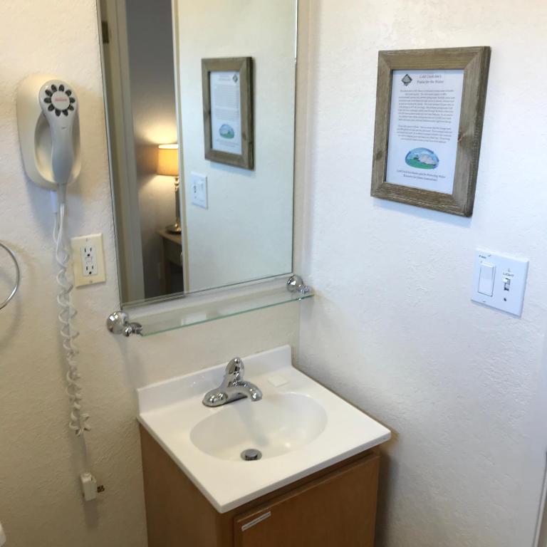 Cold Creek Inn photo