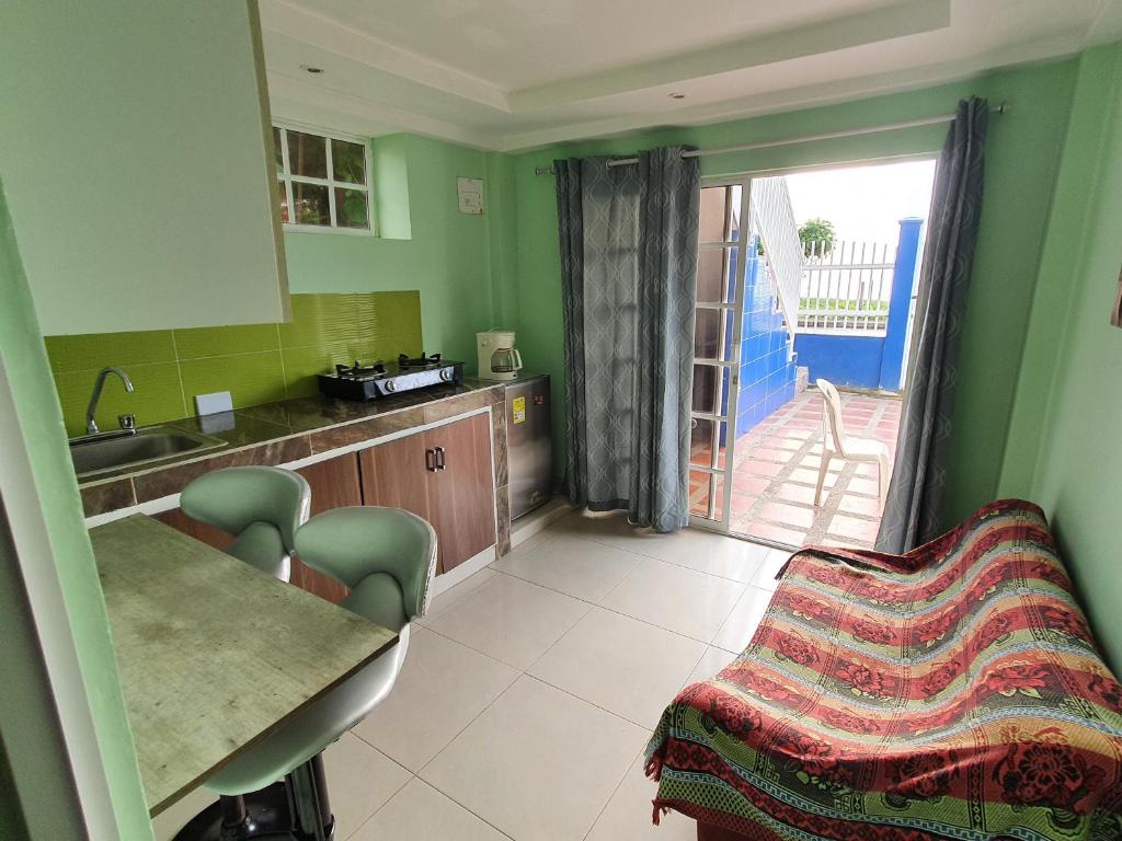 Kuchyň nebo kuchyňský kout v ubytování Apartamentos Sound Bay Beach