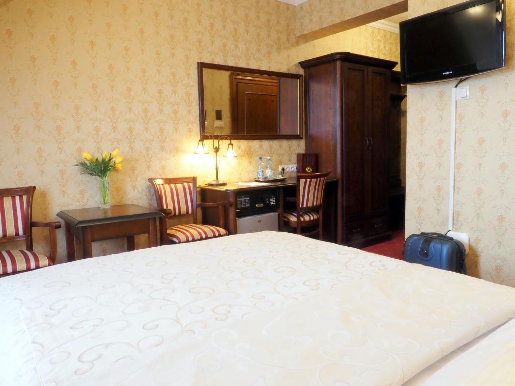 Hotel Sarmata Zespół Dworski - 3