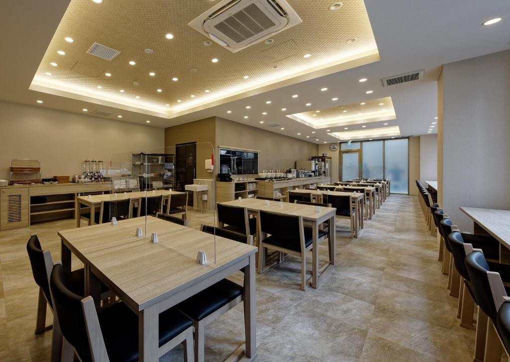 Restaurace v ubytování Kuretake Inn Premium Meieki minami