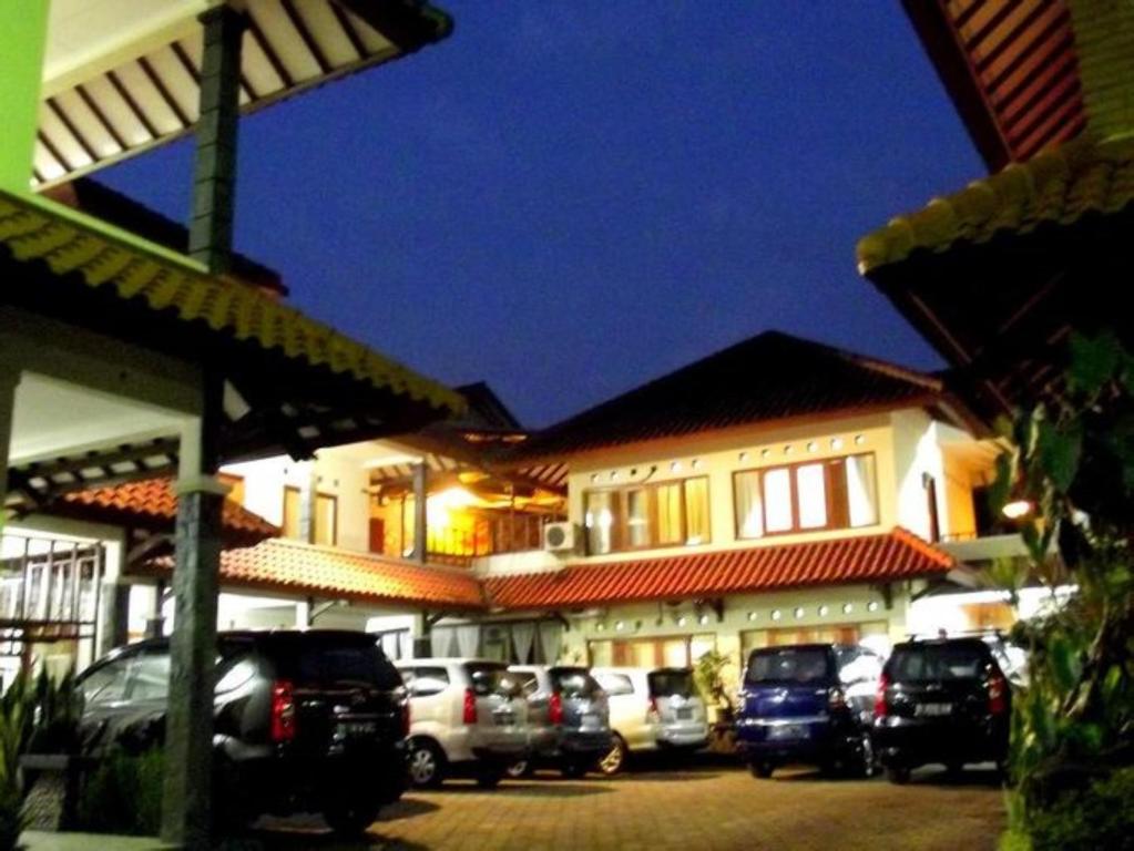 Hotel Puri Larasati