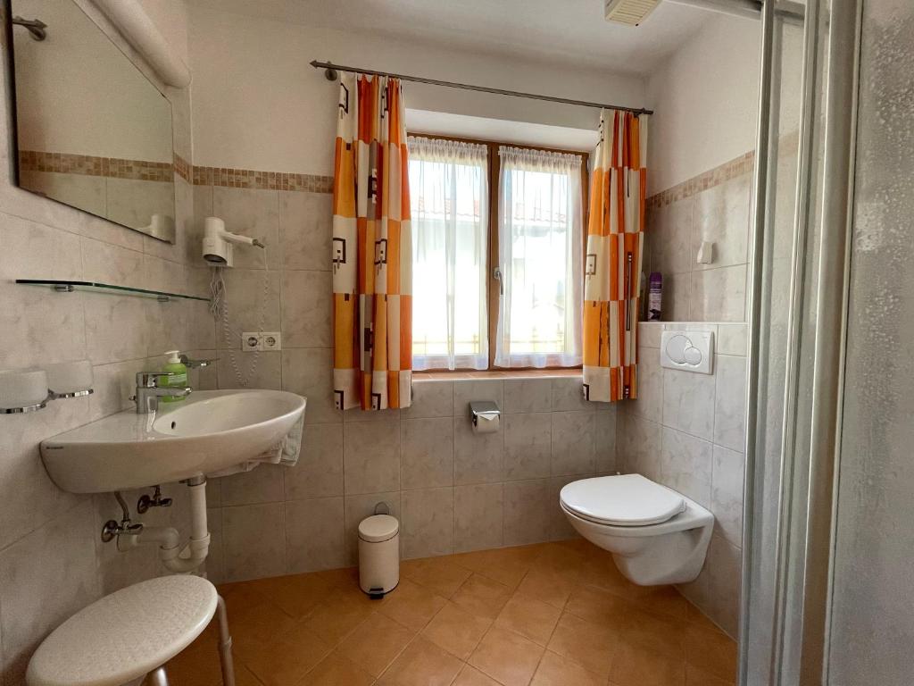 Koupelna v ubytování Apart Huditz