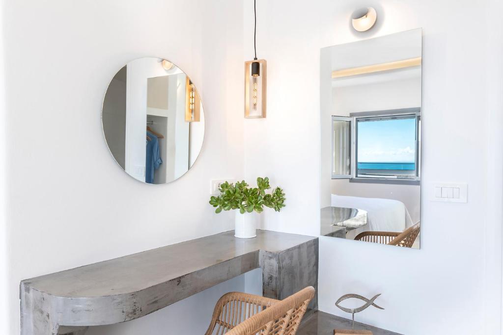 Fotografie z fotogalerie ubytování La Estrella 4 Suites with Sea View & 4 Prive Hot Tub v destinaci Vourvoúlos