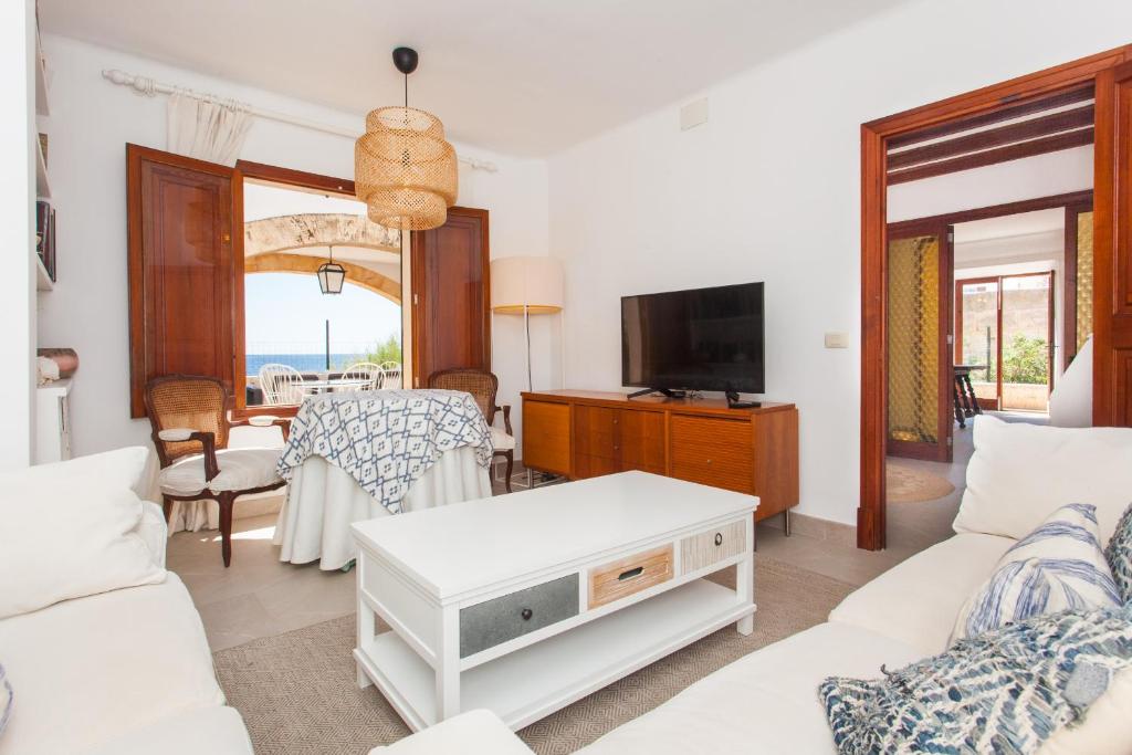 Fotografie z fotogalerie ubytování VILLA CABRERA 12 PAX v destinaci Colonia Sant Jordi