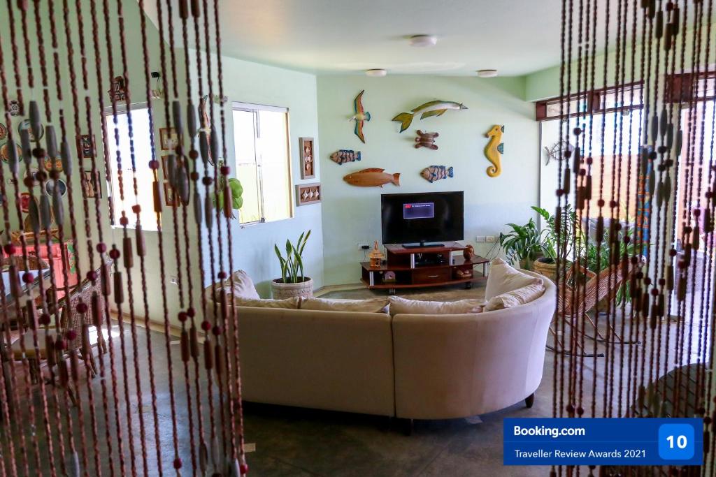  Casa a beira mar com 4 suites e muito conforto