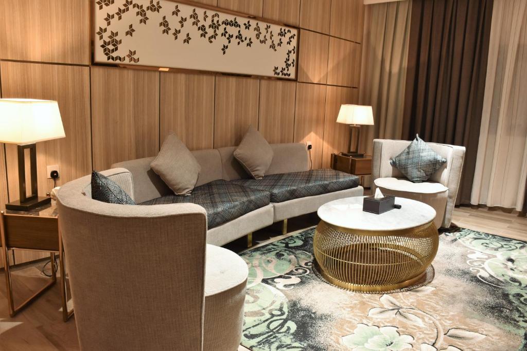 Midan Hotel & Suites Al Aziziya - Suite Mit Zwei Schlafzimmern