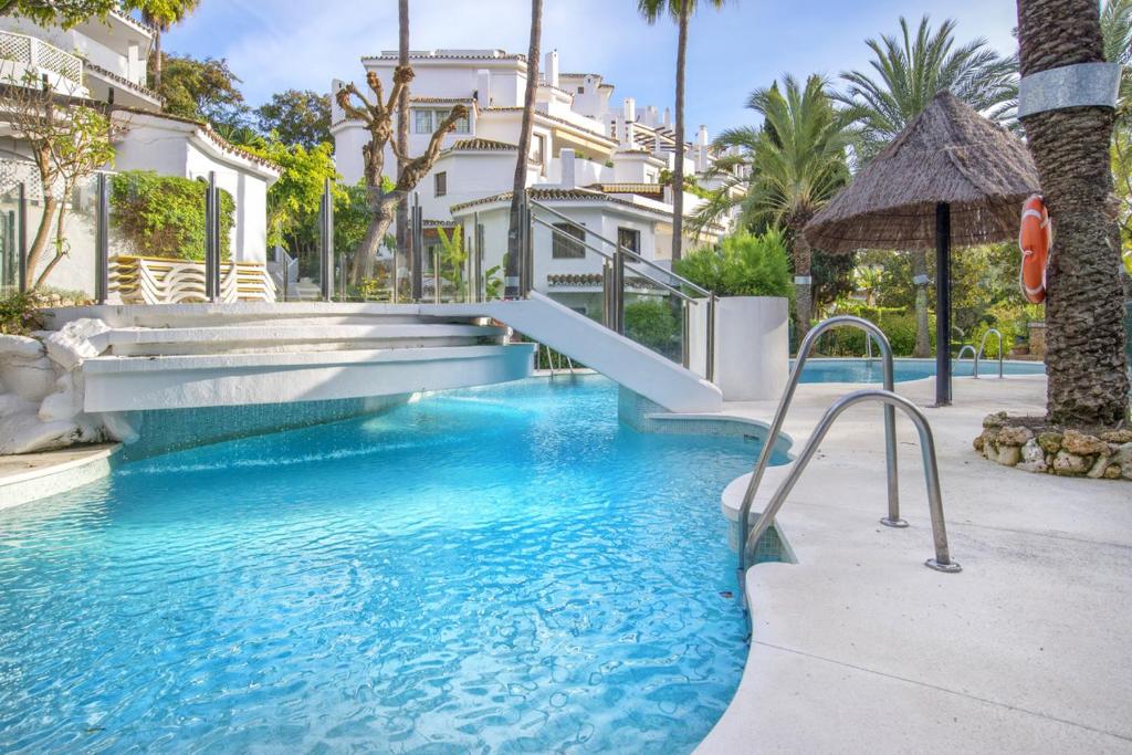Booking.com: Golden Beach Apartment , Marbella, Spanje . Boek ...