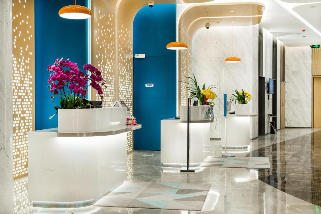 Vstupní hala nebo recepce v ubytování Holiday Inn Express Shanghai Pudong Zhangjiang by IHG - 20 minutes to New International Expo Center and Disneyland