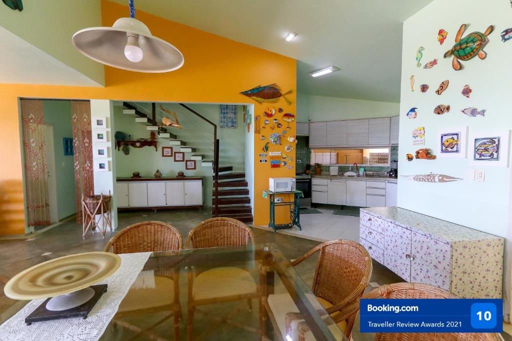  Casa a beira mar com 4 suites e muito conforto