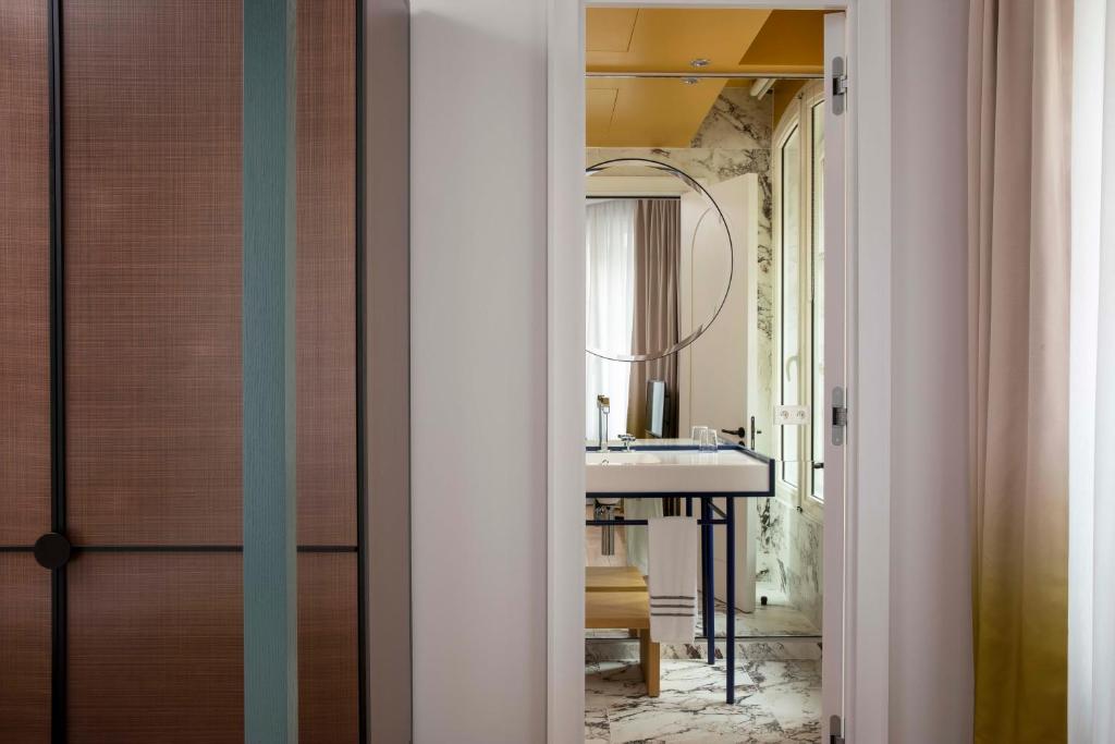 Hôtel Bel Ami - Resim 36