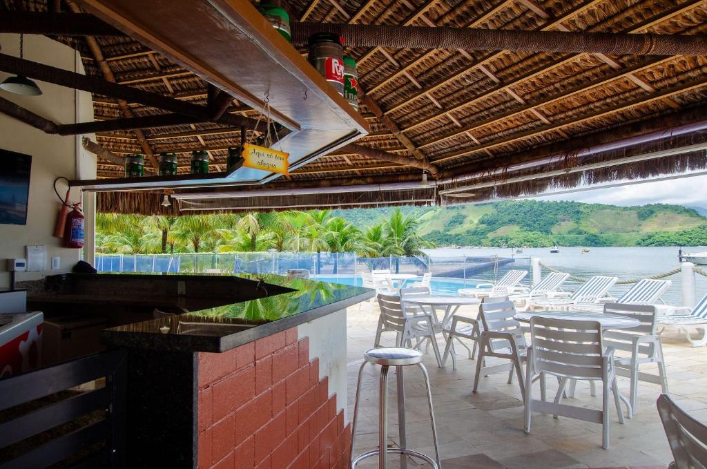  Casa em condomínio de alto padrão - Angra dos Reis