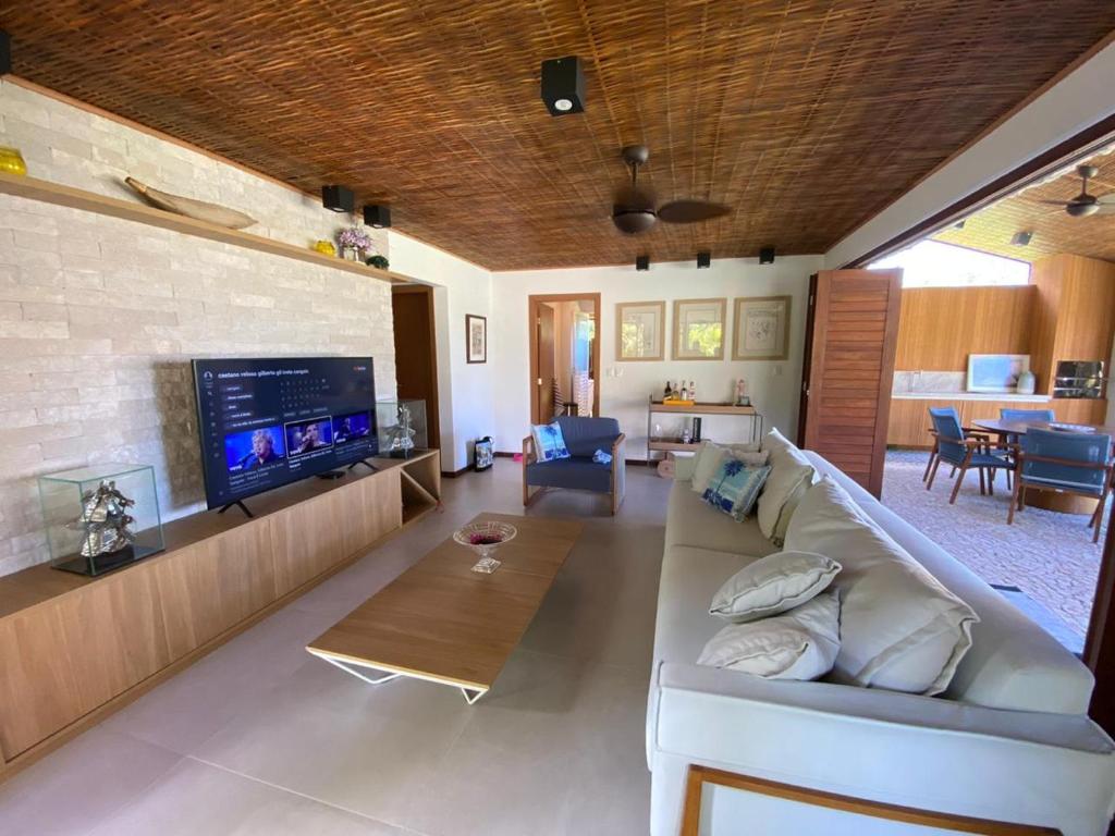  Casa 4 suítes em Praia do Forte - BA