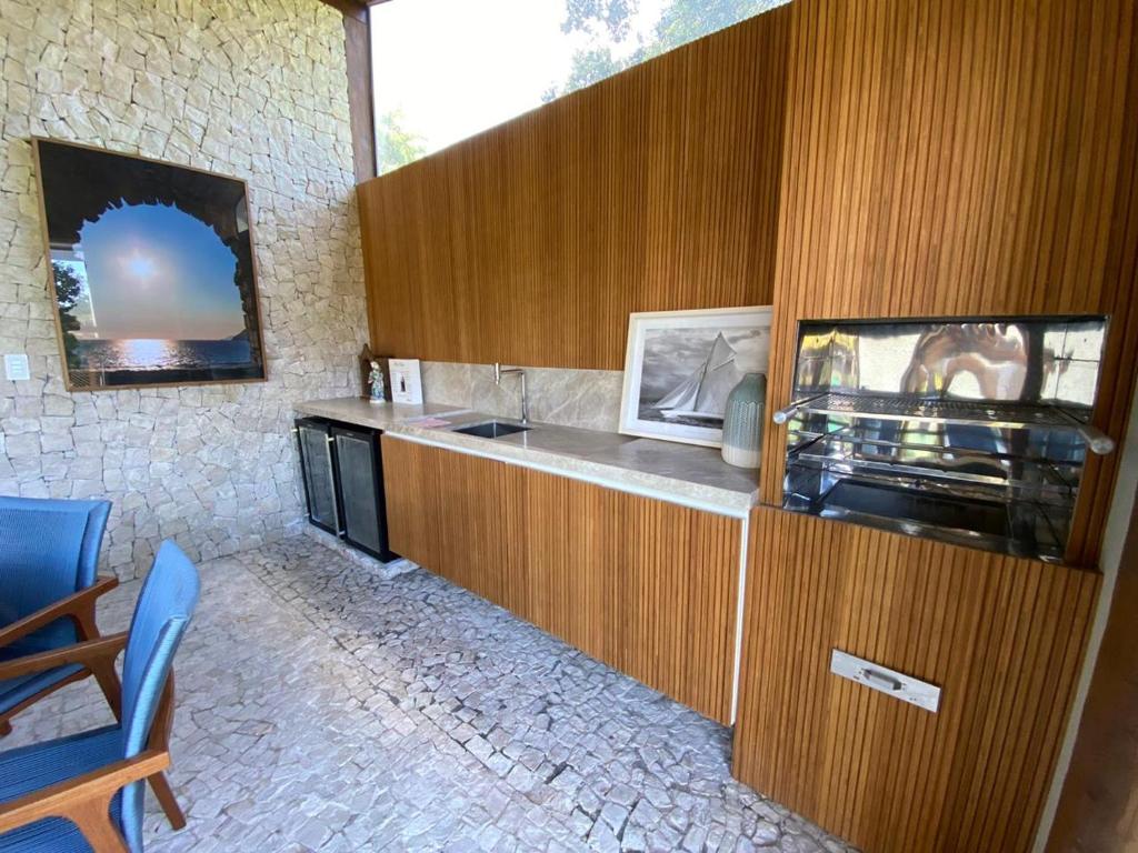  Casa 4 suítes em Praia do Forte - BA