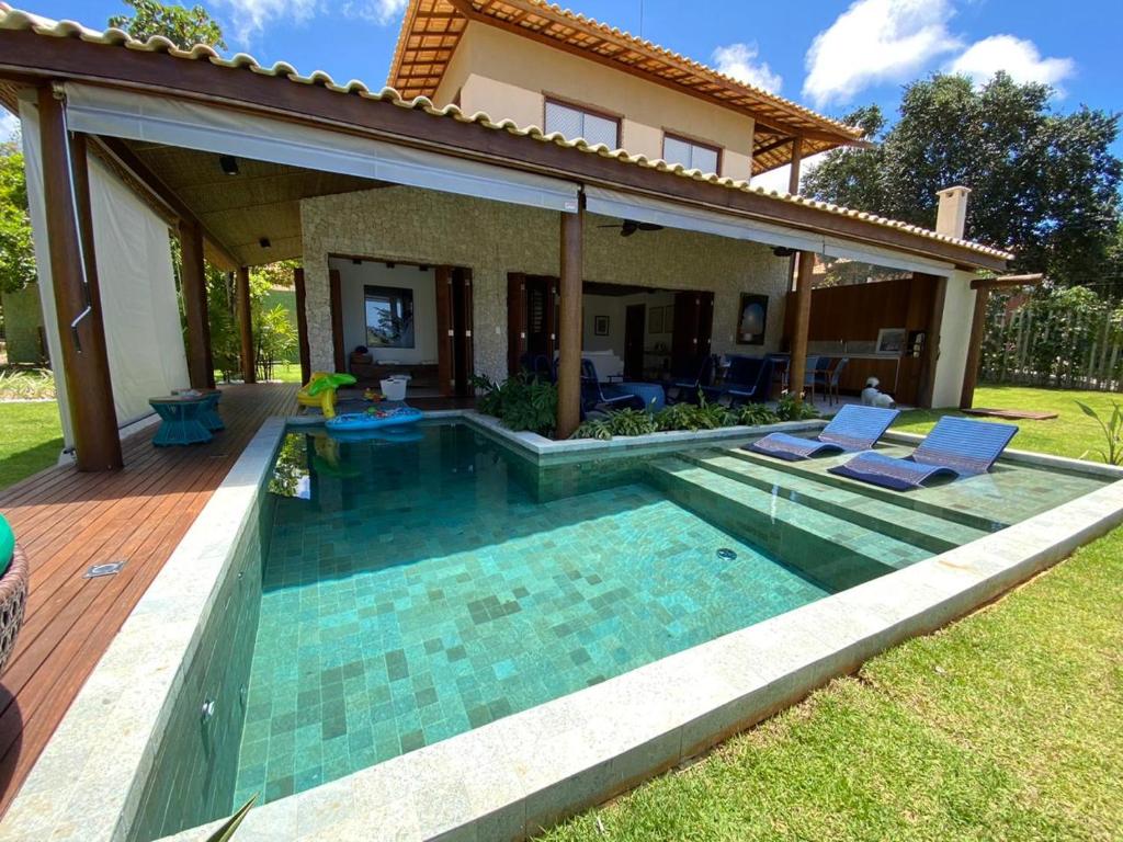  Casa 4 suítes em Praia do Forte - BA