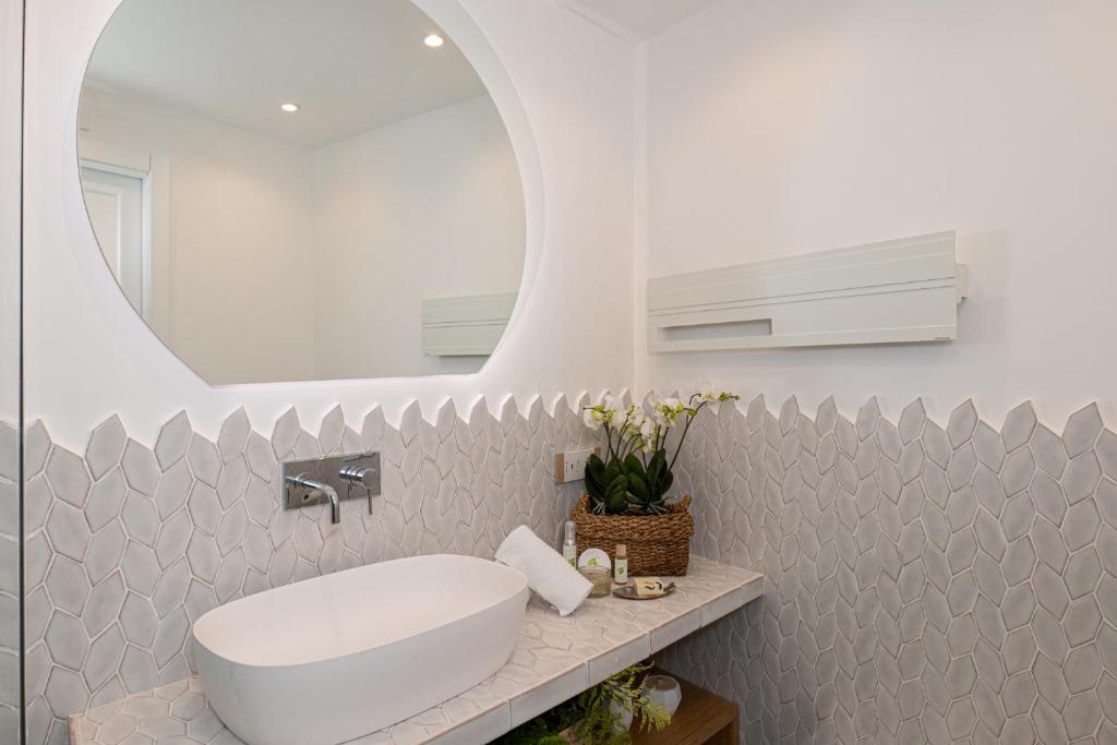 Petrea Lifestyle Suites - 16