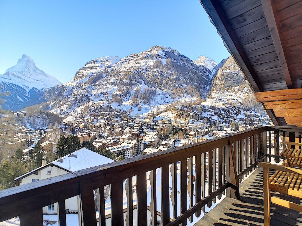 Apartment with beautiful views in Zermatt - Resim 9