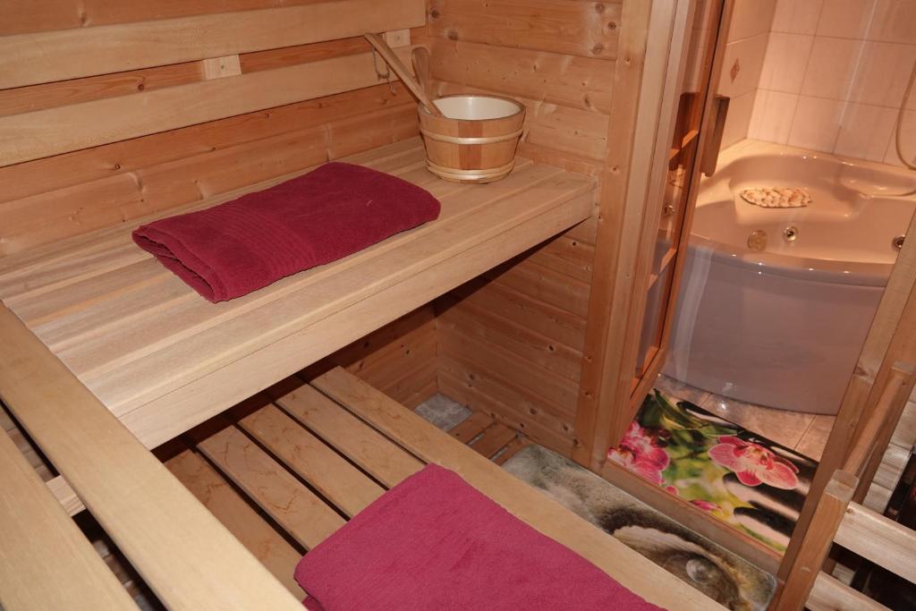 Koupelna v ubytování 4 Sterne Ferienwohnung Sommerberg inklusive Gästekarte