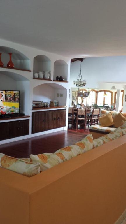  Sítio alto padrão com vista deslumbrante. Reserve!