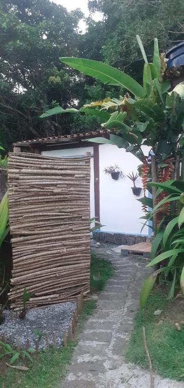  Chalezinho na Mata próximo à Cachoeira - Cocaia135
