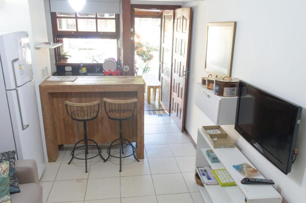  Casa em condominio canto direito de Geriba