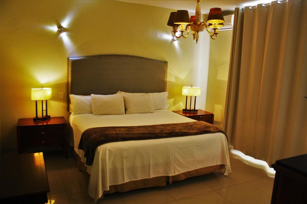 Hotel del Angel - Deluxe King Room