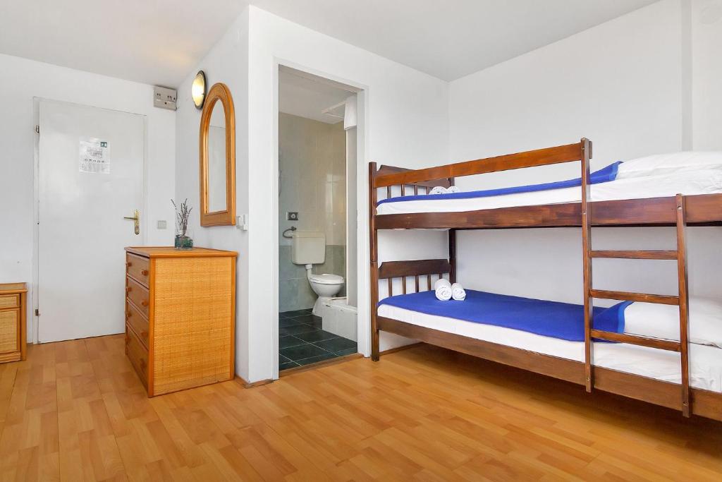 Fotografia z galérie ubytovania Rooms Ana v destinácii Gdinj