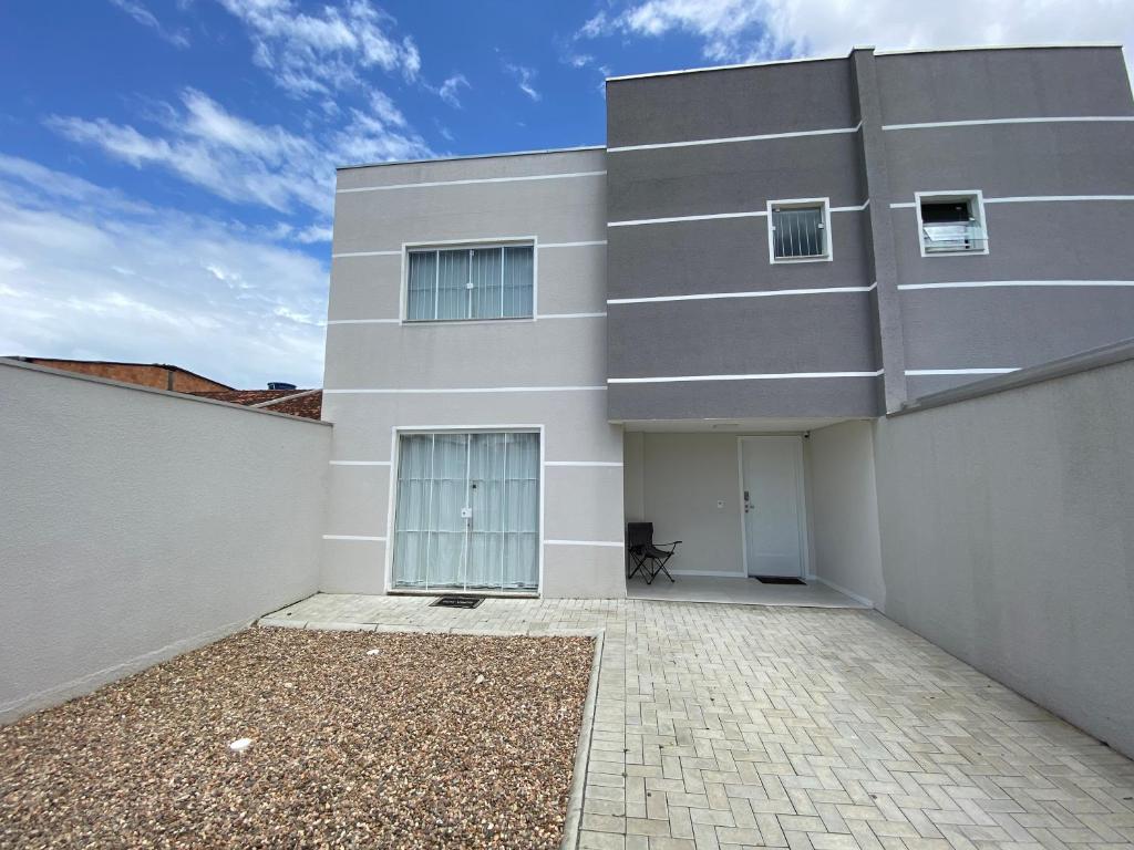  Linda Casa com Piscina em Meia Praia Navegantes