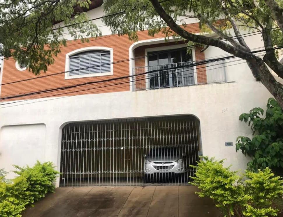  Casa 3 qtos com garagem bem localizada