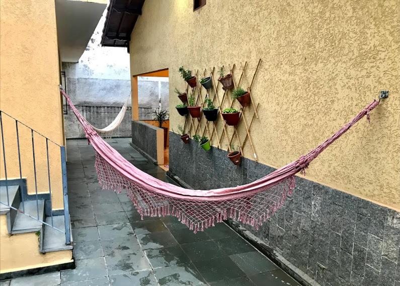  Casa 3 qtos com garagem bem localizada