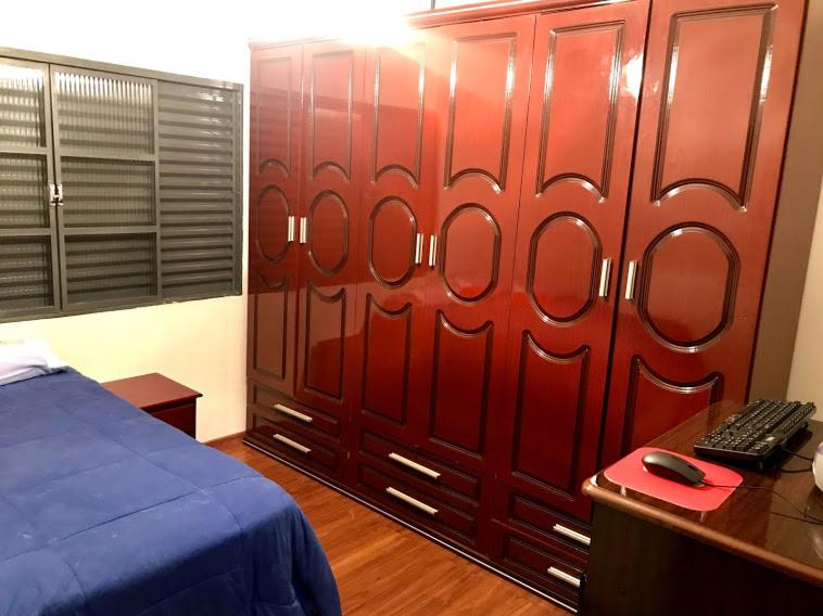  Casa 3 qtos com garagem bem localizada